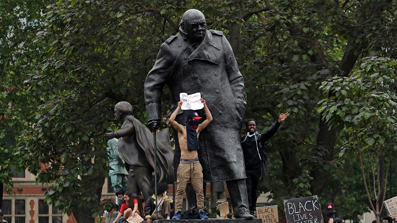 Άγαλμα του Winston Churchill στο Λονδίνο